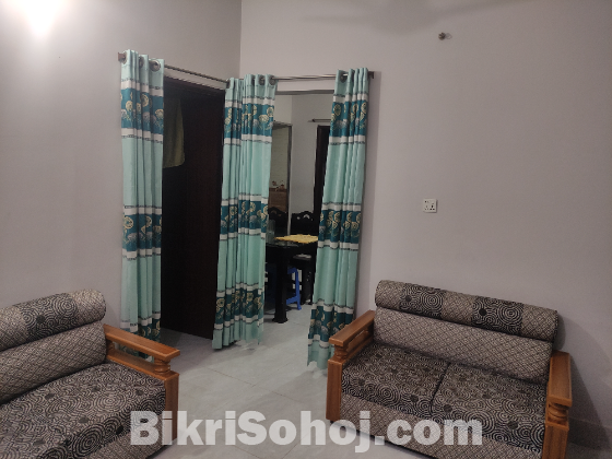 1000 SQ ft flat sell